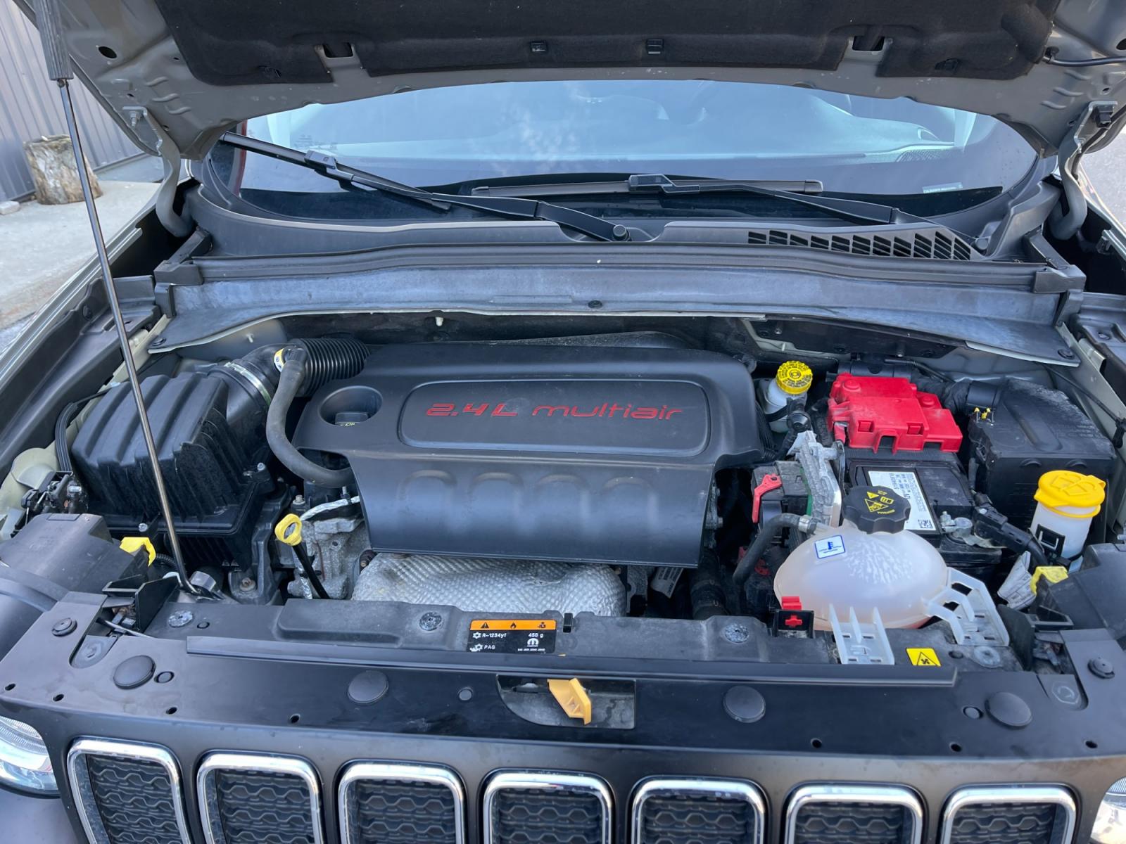 2020 Gray /Black Jeep Renegade Latitude 4WD (ZACNJBBB7LP) with an 2.4L I4 DOHC 16V engine, 9A transmission, located at 11115 Chardon Rd. , Chardon, OH, 44024, (440) 214-9705, 41.580246, -81.241943 - This 2020 Jeep Renegade Latitude with 4WD and a 2.4 Multiair Engine comes loaded with features aimed at enhancing comfort, convenience, and safety. Its 9-speed automatic transmission ensures smooth driving dynamics, while amenities like heated seats and a heated steering wheel add a touch of luxury - Photo #17